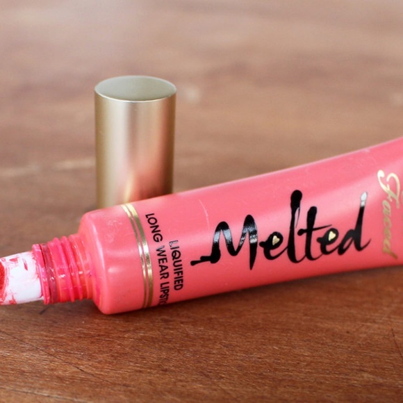 Too Faced "Melted Melon" liquid lipstick - Picture 4 of 12